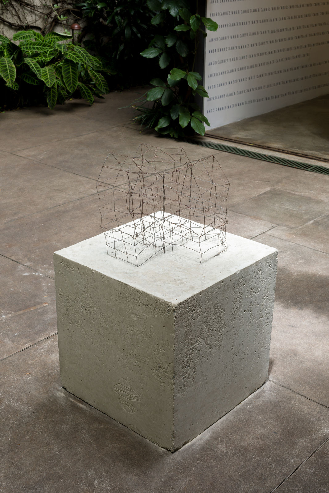 Paulo Nazareth, Concreto ou Construção, 2020