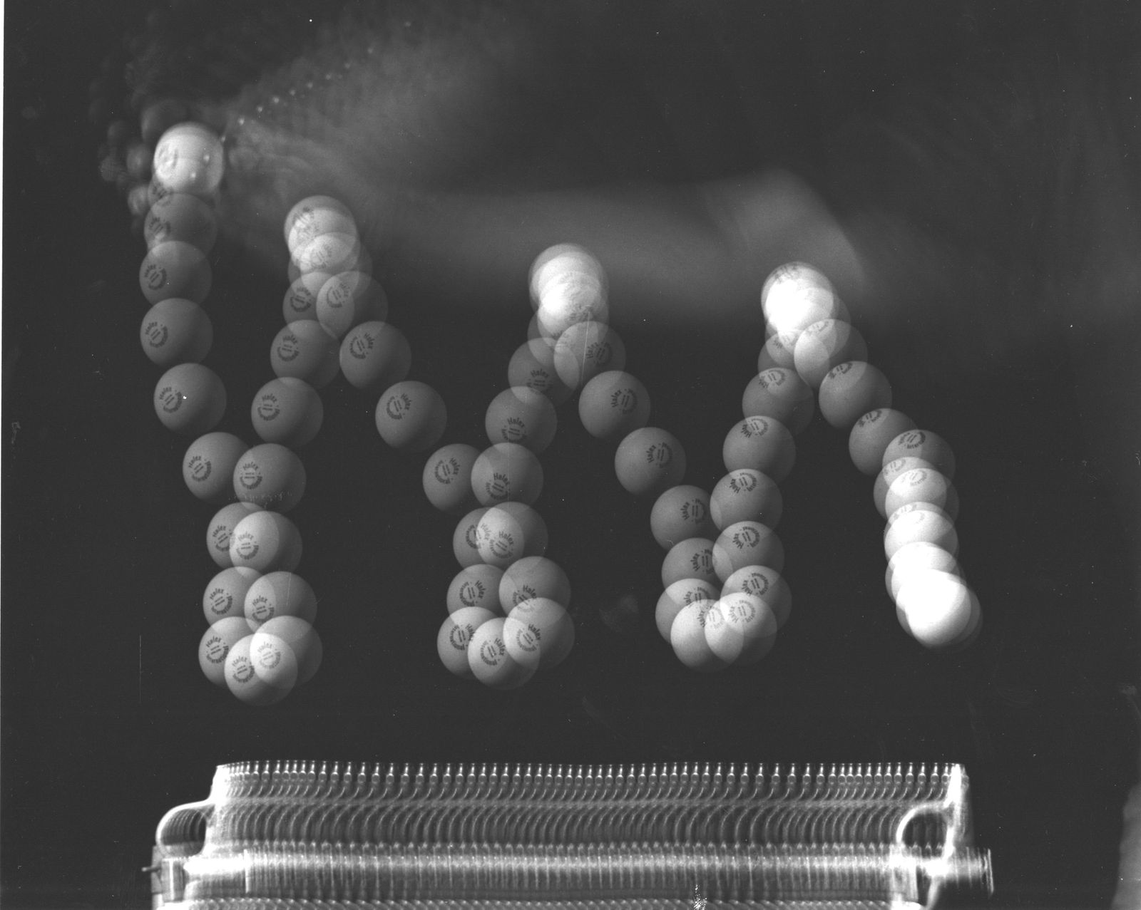 Dr. Harold Edgerton, Ping Pong Ball Floating, 1977