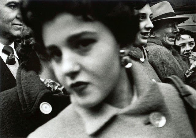 William Klein, Big face, big buttons, New York, 1955