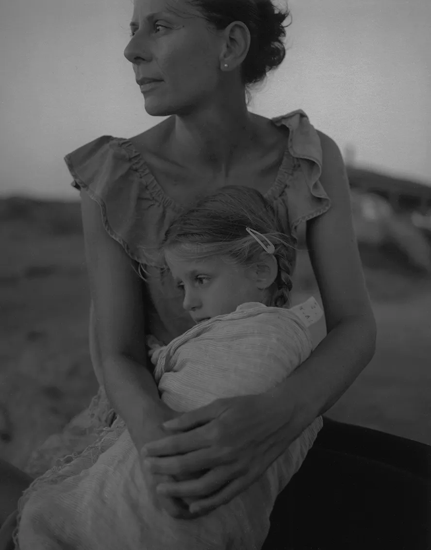 Luigi Vegini, Gio and Bianca, Isola Rossa - Sardinia, 2017