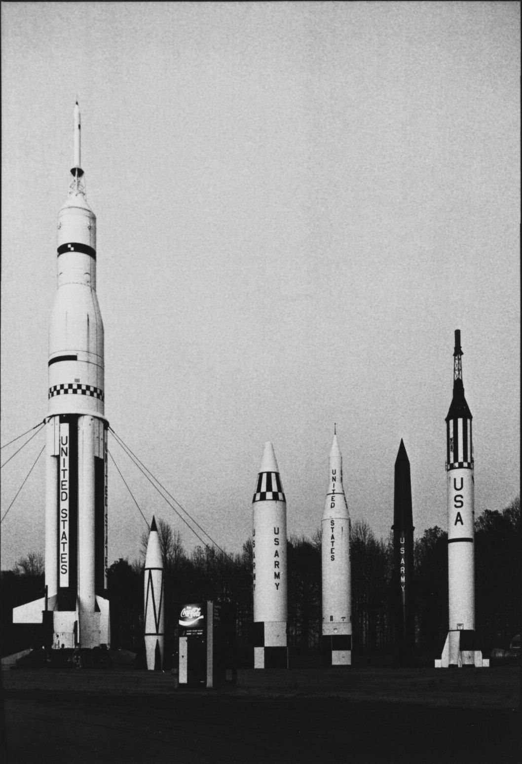 Elliott Erwitt, Air and Space Museum, Huntsville, AL, 1974, printed later