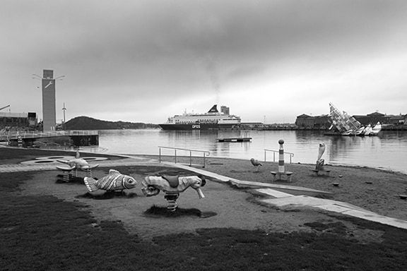 Roger A. Deakins, The Seahorse at Play, Oslo, 2022