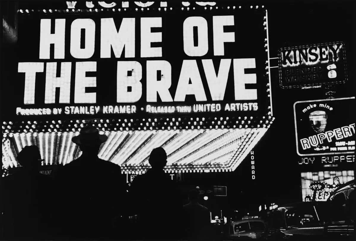 Louis Faurer, "Home of the Brave", Times Square, NY, 1950, printed 1981