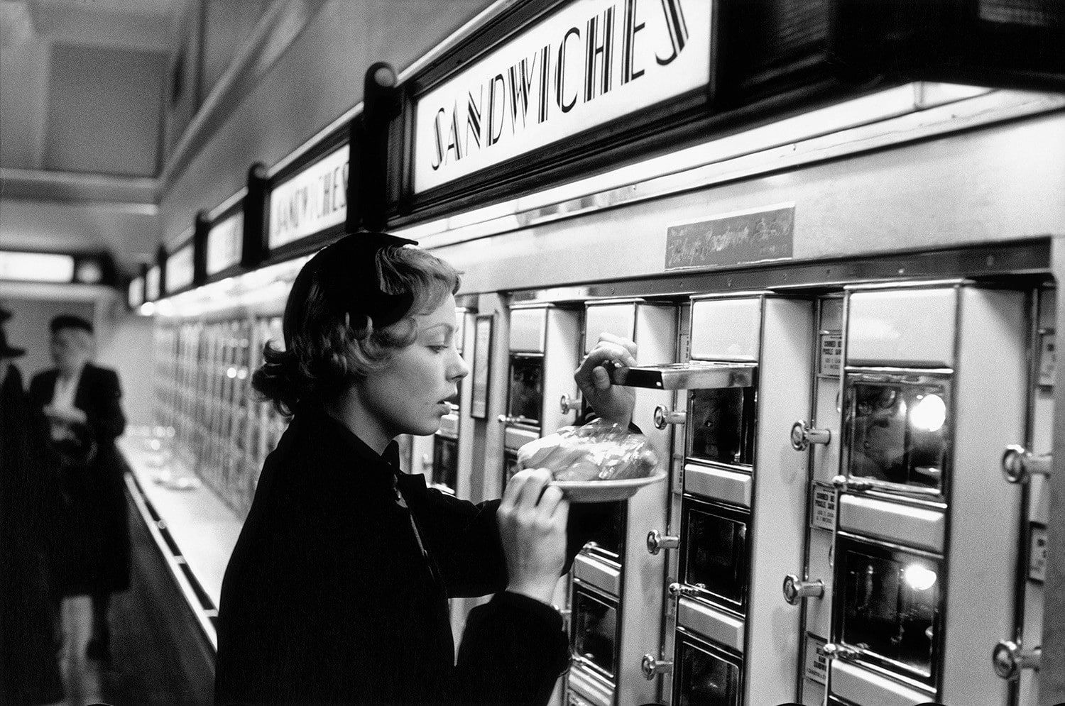Elliott Erwitt, Automat, New York City, 1953
