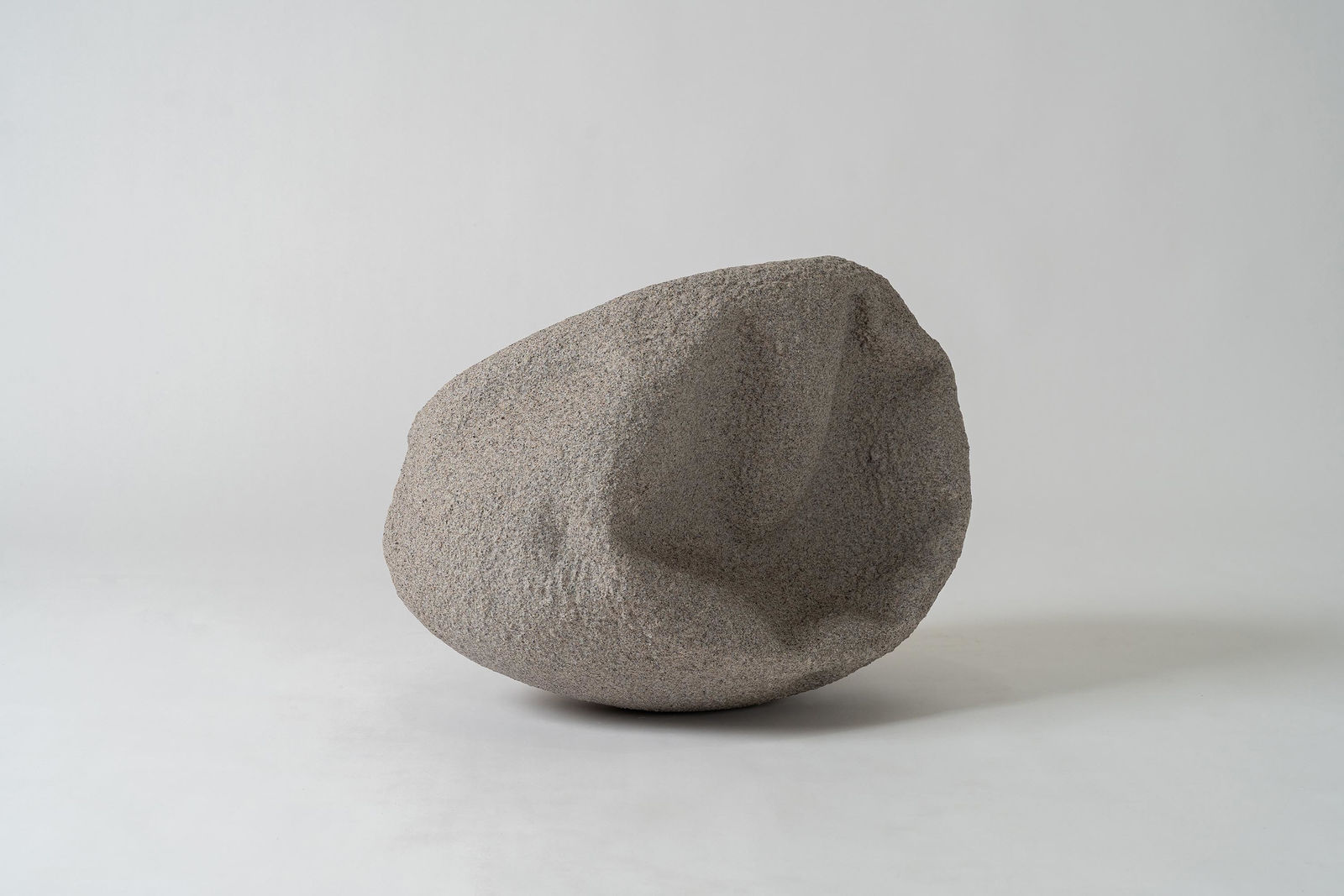 洪聖雄, 《砌殼 32》 Stacking Shells 32, 2025