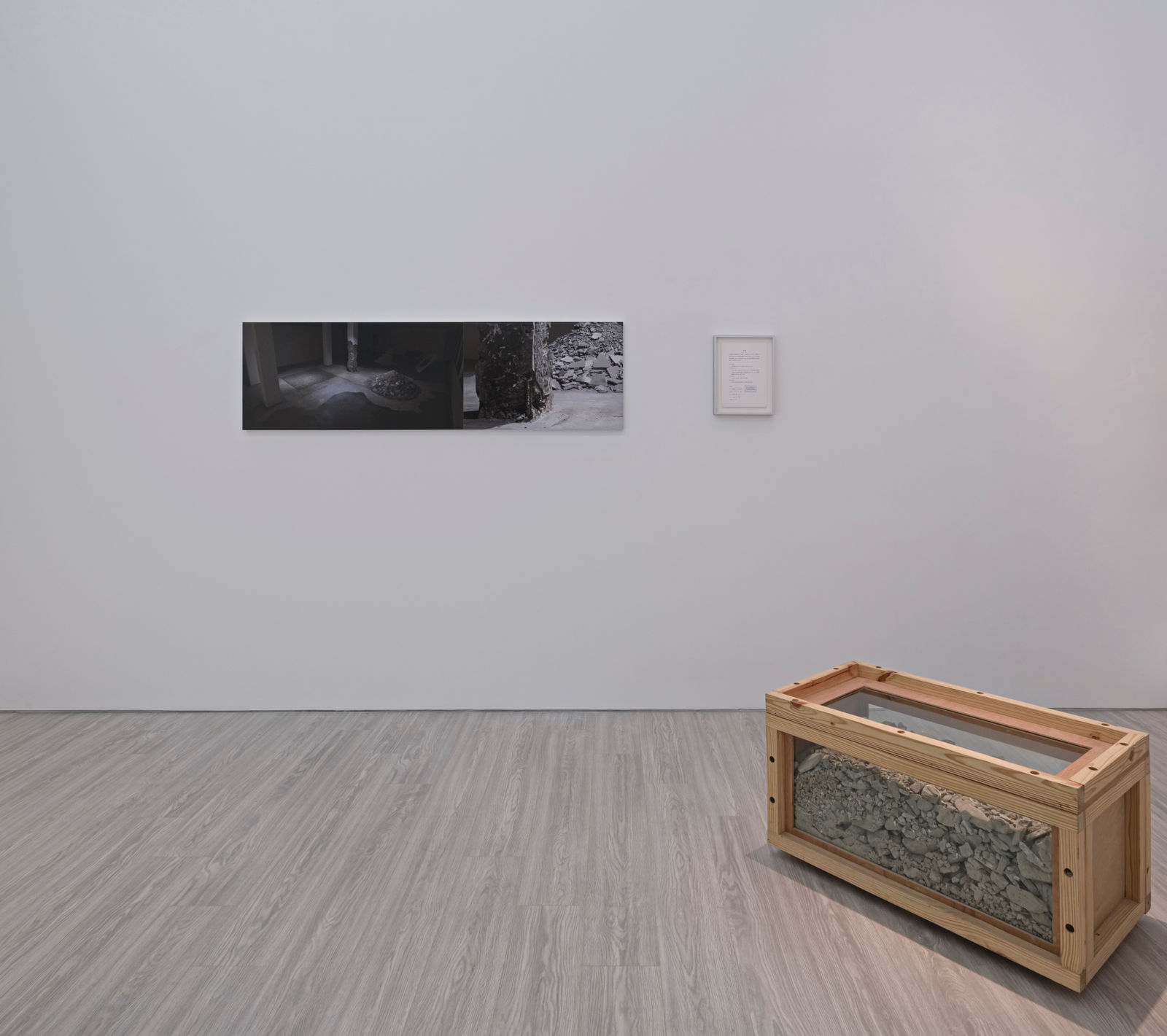 洪聖雄, 《再見》 See you (2件微噴+雕塑), 2020