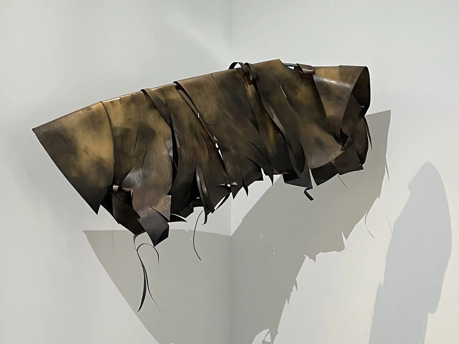 李若玫, 《焦葉上的丿01》 丿 on Rotten Leaf I, 2022