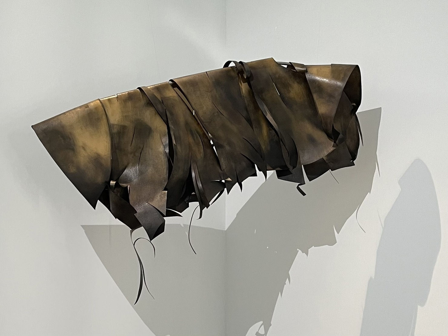 李若玫, 《焦葉上的丿01》 丿 on Rotten Leaf I, 2022