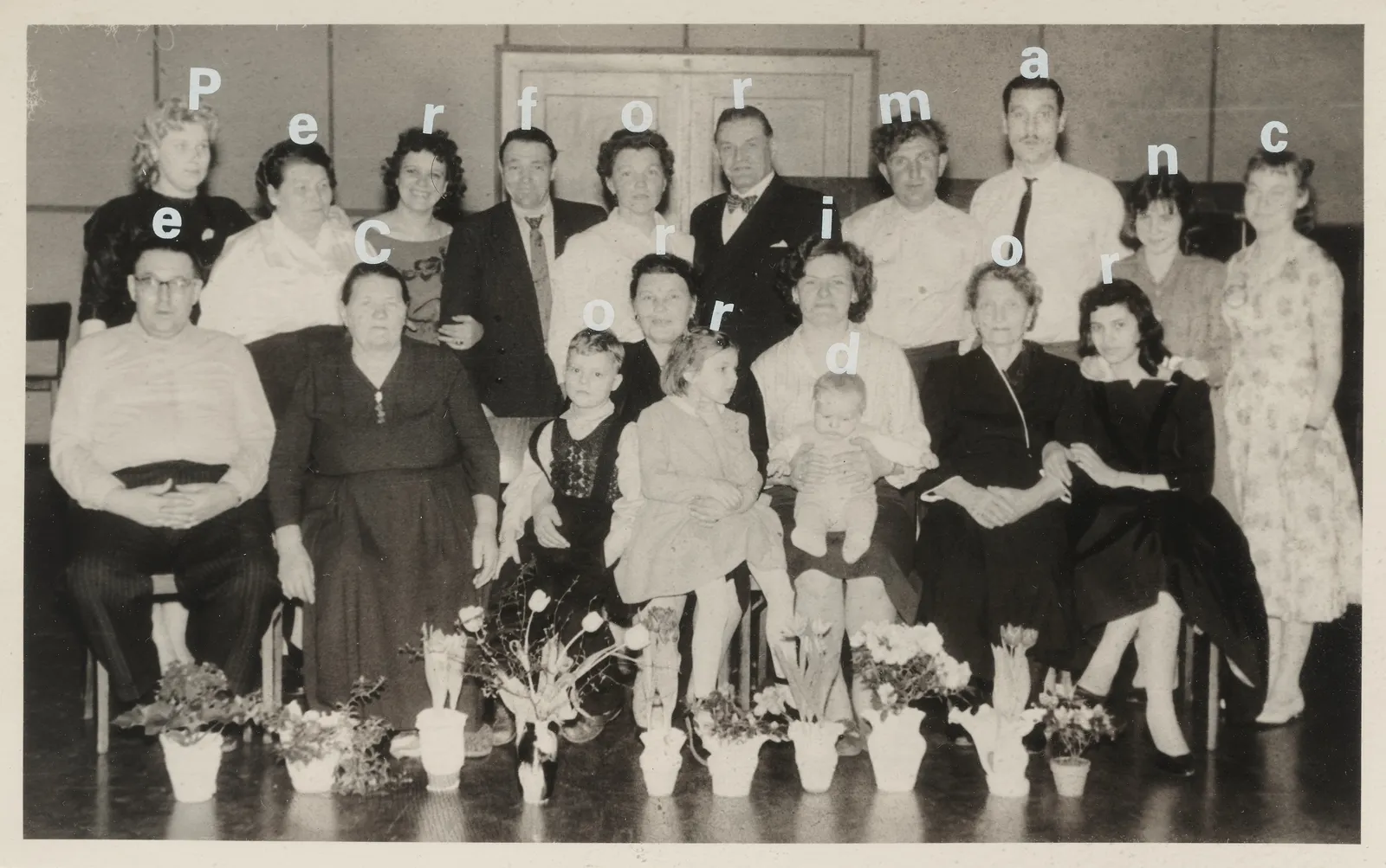 Jonathan Monk Keep still (Bruce Nauman, Performance Corridor), 2001