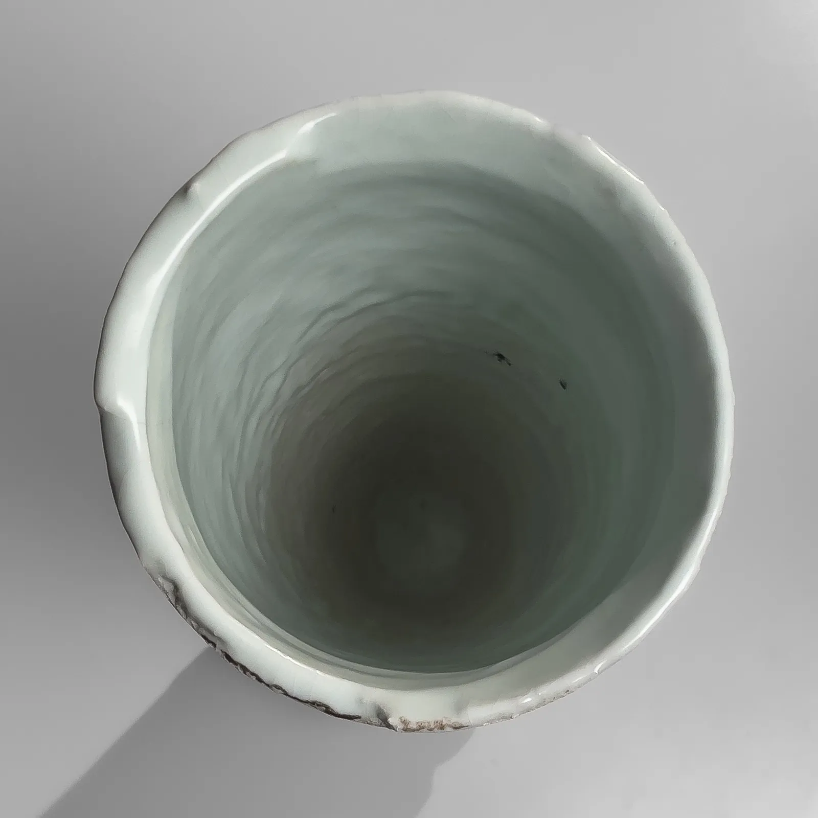 OGAWA MACHIKO, Tall columnar vessel with seihakuji (blueish-white) glaze, 2004