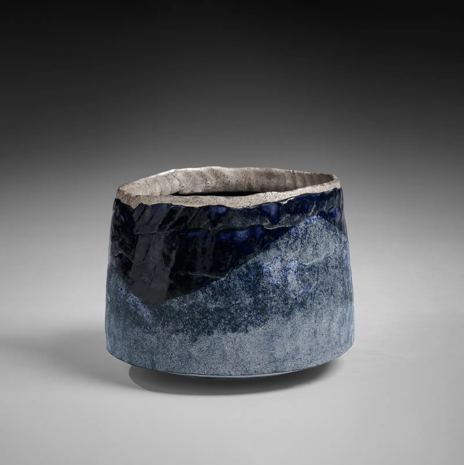 NAKAI NAMIKA, Straight-sided carved teabowl with cobalt glazing, 2025