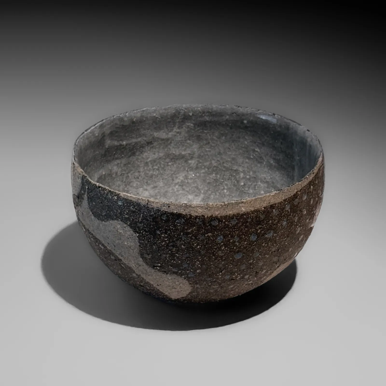 KAMODA SHŌJI, Large round teabowl with abstract undulating patterning, ca. 1973