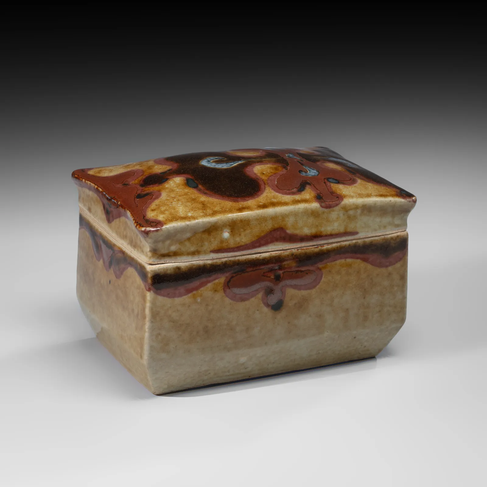 KAWAI KANJIRŌ, Rectangular box with matching cover decorated with abstract floral design, late 1940s