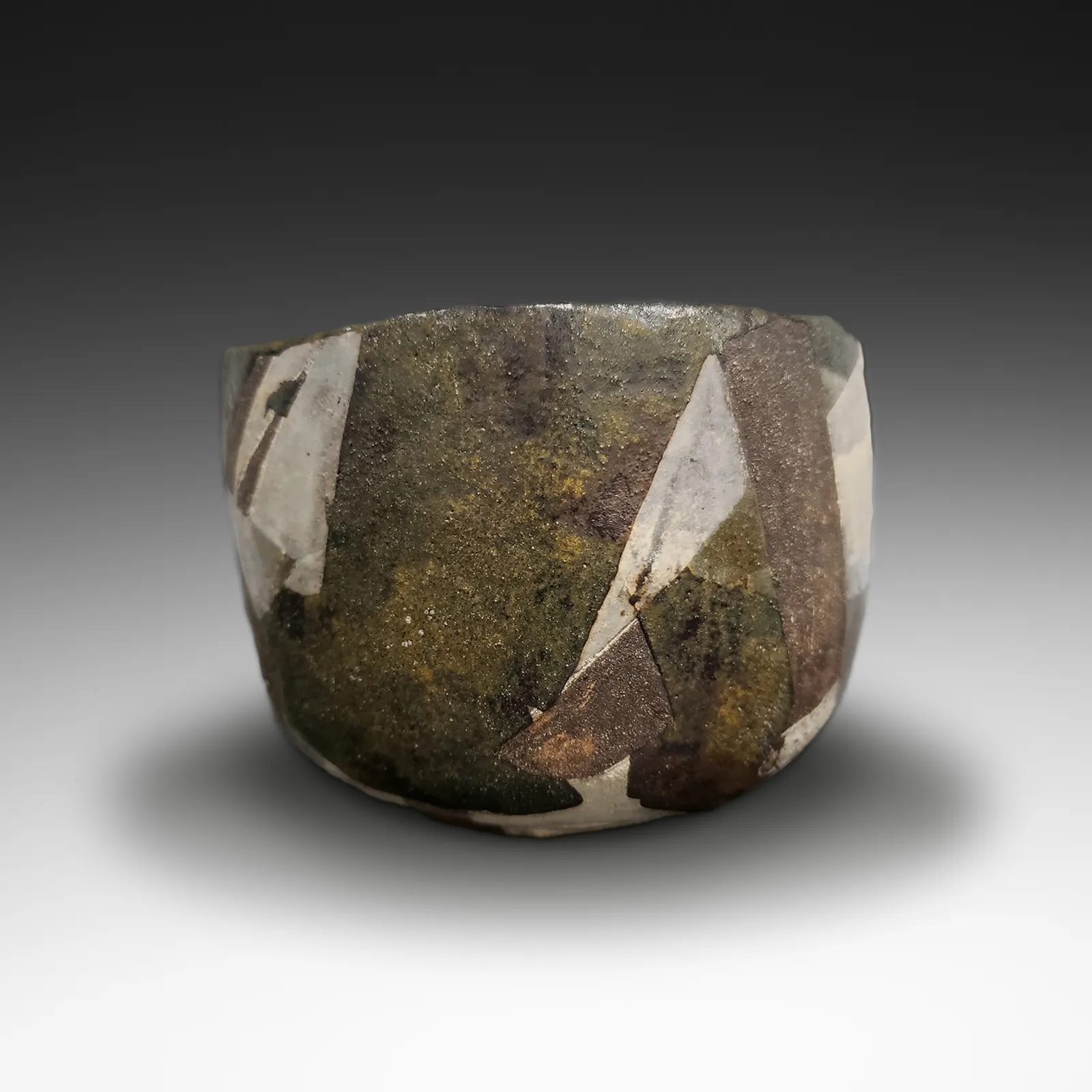 WADA MORIHIRO, Round teabowl with abstract geometric patterning in white and brown glazes, ca. 1995
