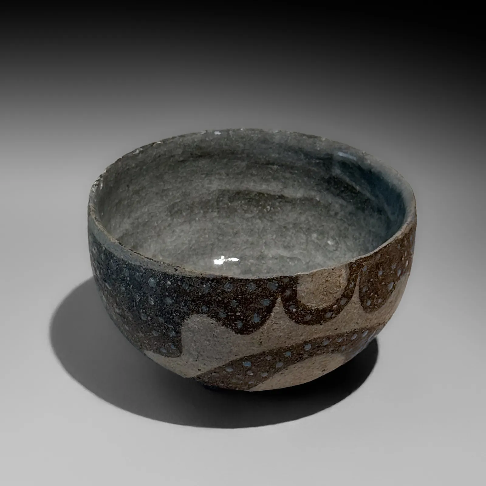 KAMODA SHŌJI, Large round teabowl with abstract undulating patterning, ca. 1973