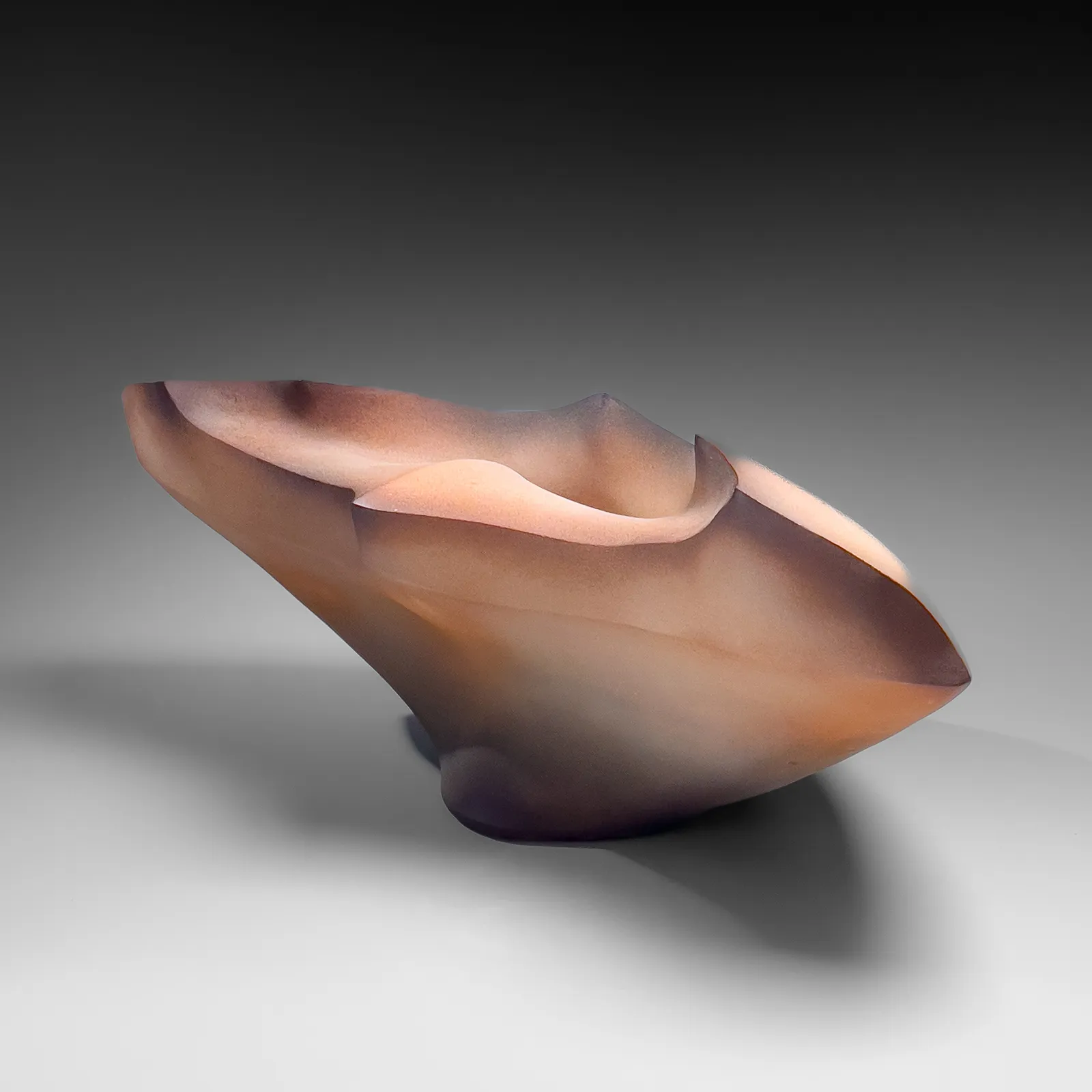 KANETA MASANAO, Soaring triangular sculptural vessel with Hagi kohiki glaze, 2021