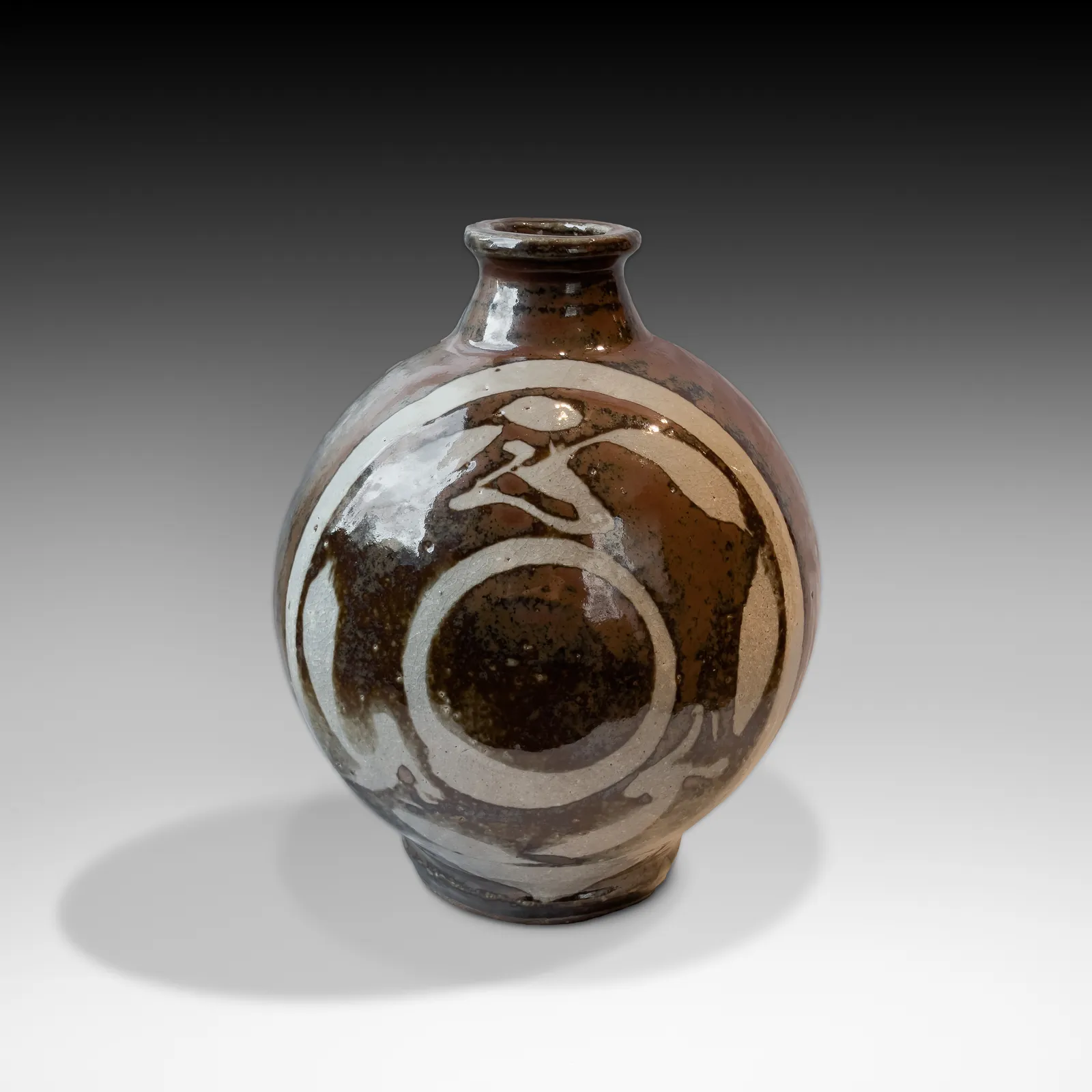 KAWAI KANJIRŌ, Flattened round vessel with circular floral motif, 1934