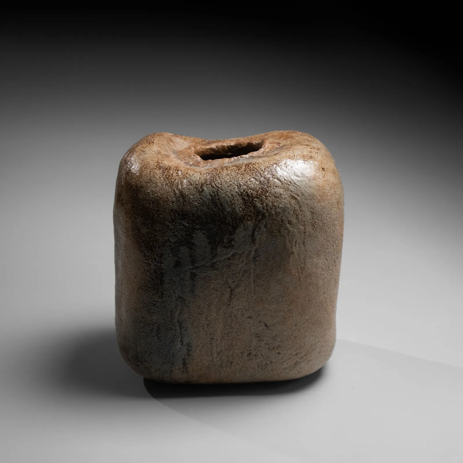 KAWAMOTO GORŌ, Irregularly shaped rounded square vessel, ca. 1970
