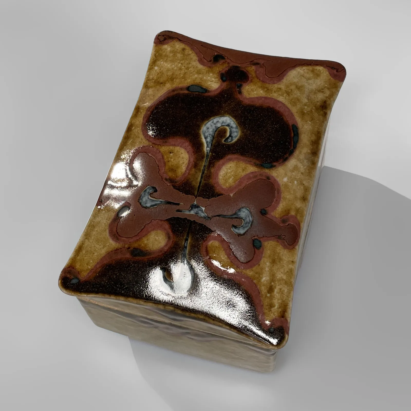 KAWAI KANJIRŌ, Rectangular box with matching cover decorated with abstract floral design, late 1940s