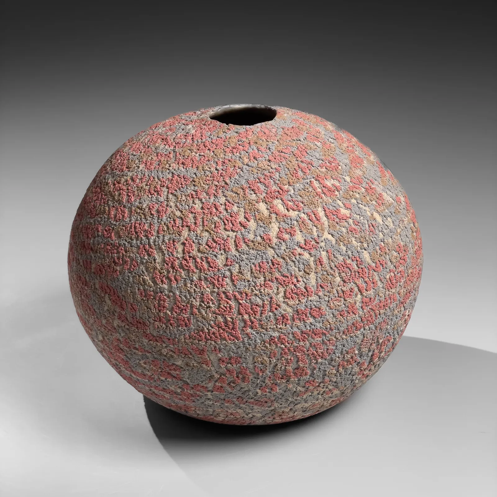 MATSUI KŌSEI, Globular vessel with textured marbleized clay, ca. 1980