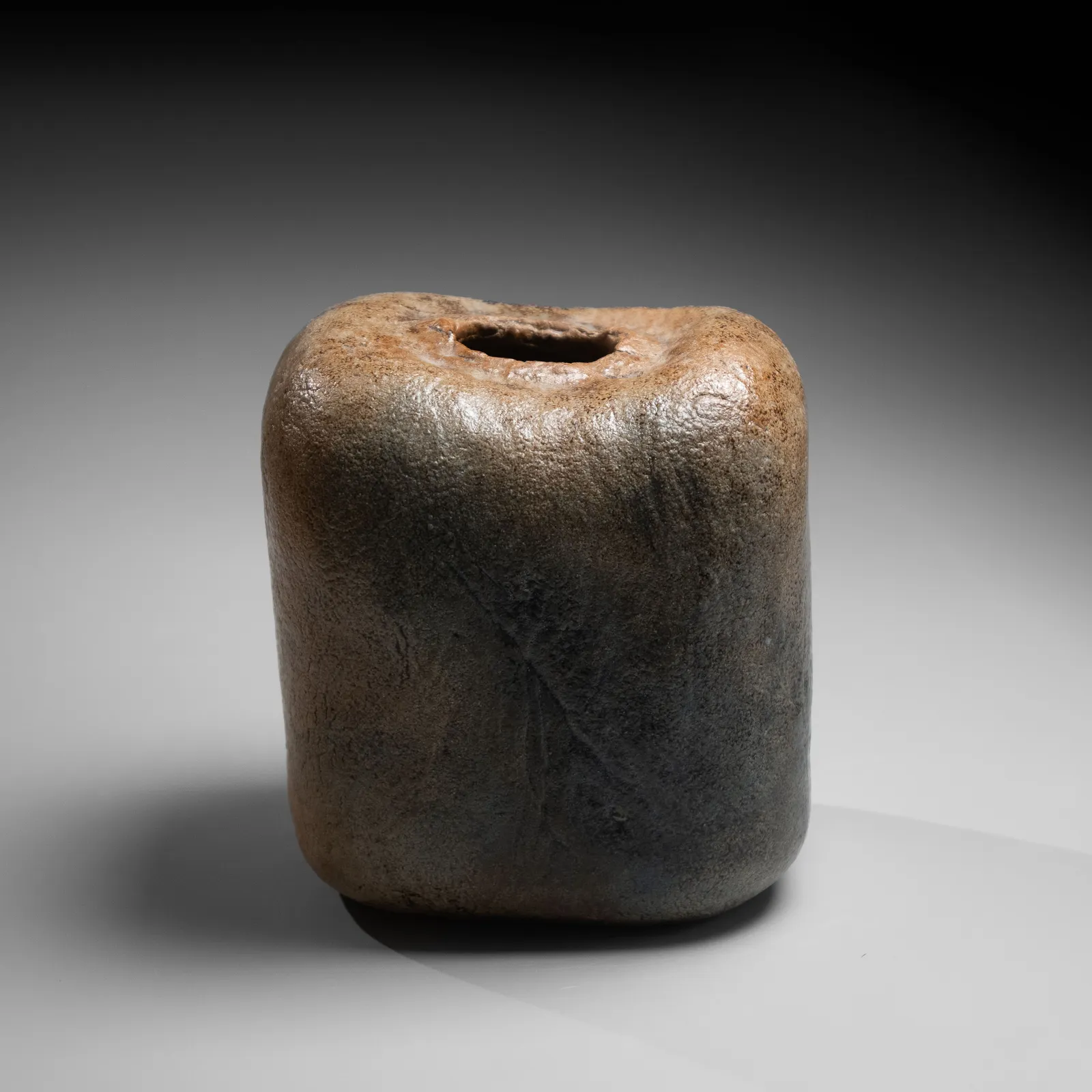 KAWAMOTO GORŌ, Irregularly shaped rounded square vessel, ca. 1970