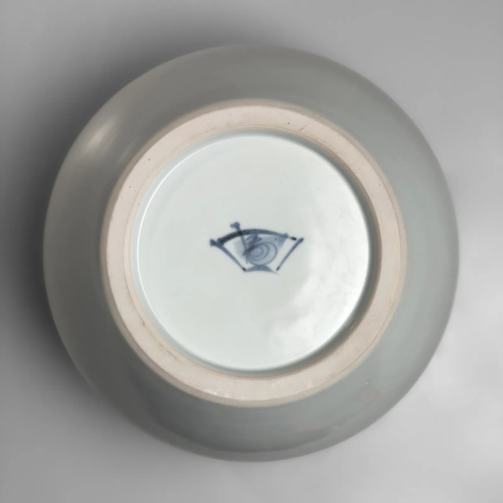 TOMIMOTO KENKICHI, Rounded white vessel with slightly slanted shoulders and short, raised mouth, 1942