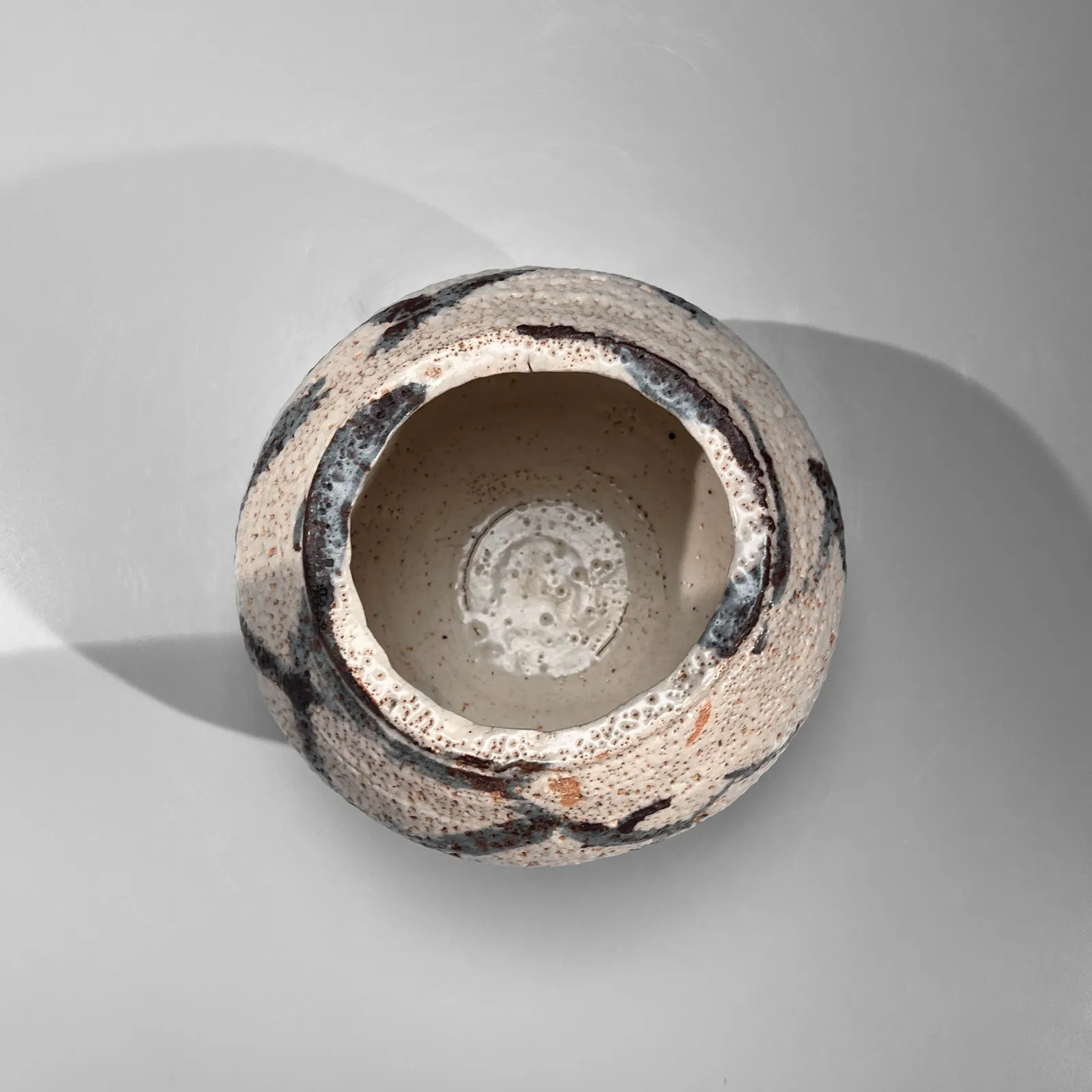 OKABE MINEO, Rounded E-shino vessel with lattice patterning, ca. 1960