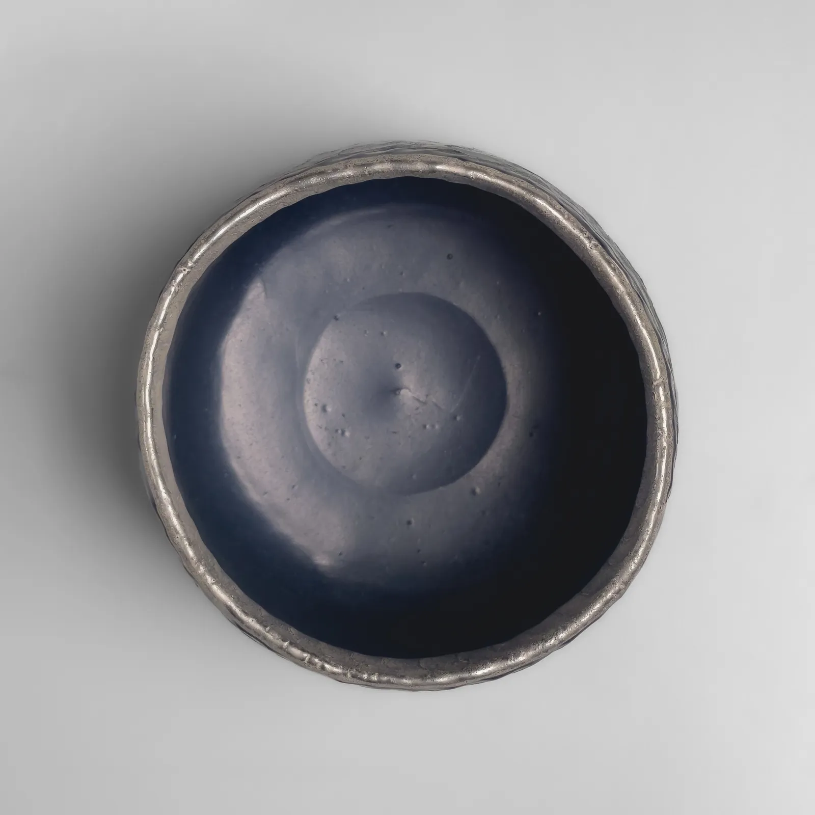 NAKAI NAMIKA, Straight-sided carved teabowl with cobalt glazing, 2025