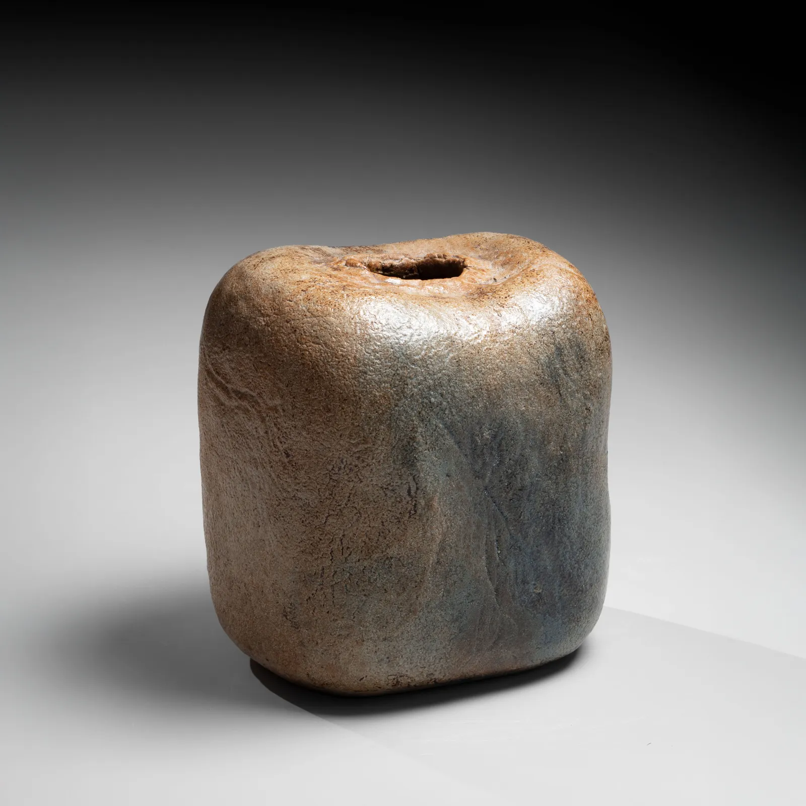 KAWAMOTO GORŌ, Irregularly shaped rounded square vessel, ca. 1970