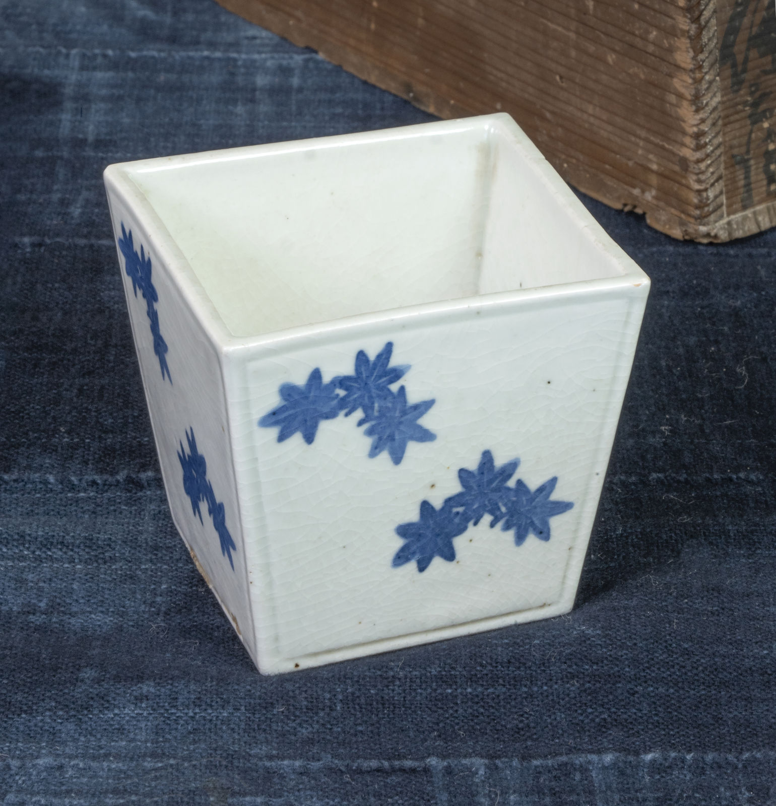 artisan's name unknown, Koimari momijimon kakuchoko set of 5, ca mid-17th century