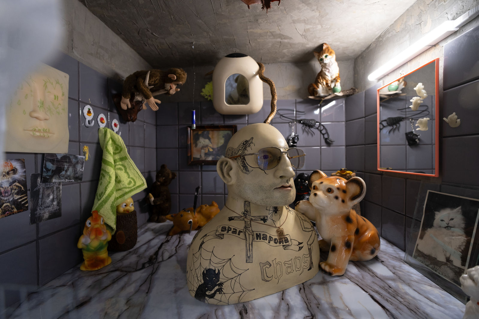 Lea Rasovszky, Fane Întuneric, 2020