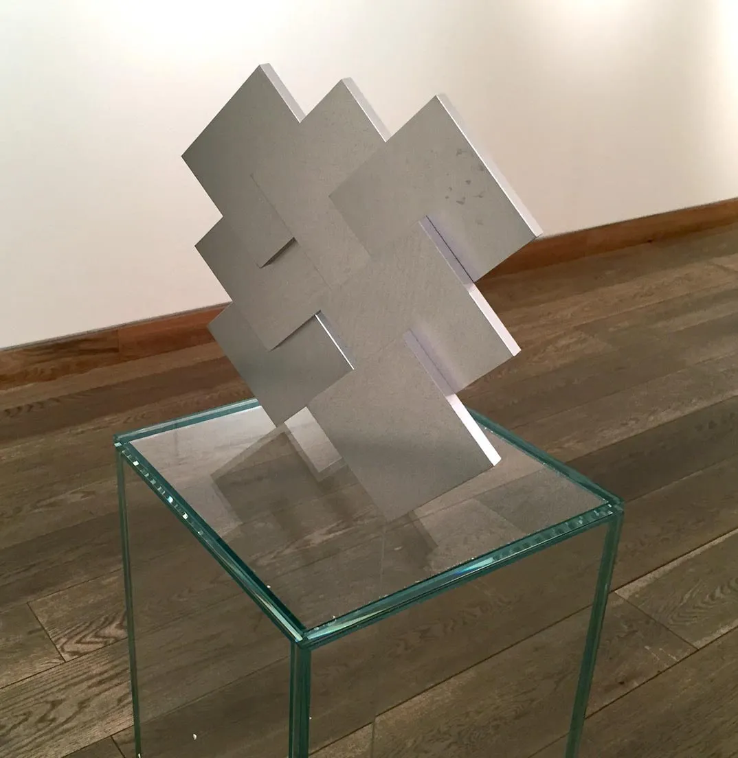 Peter Lowe, Helix of 9 slices of cube