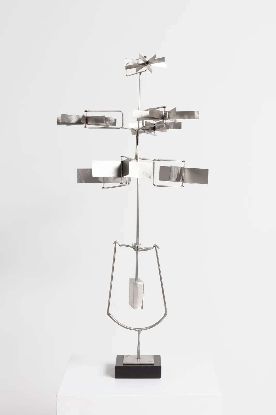 morrison-gallery-george-rickey-Seven Rotors with Gimbal II