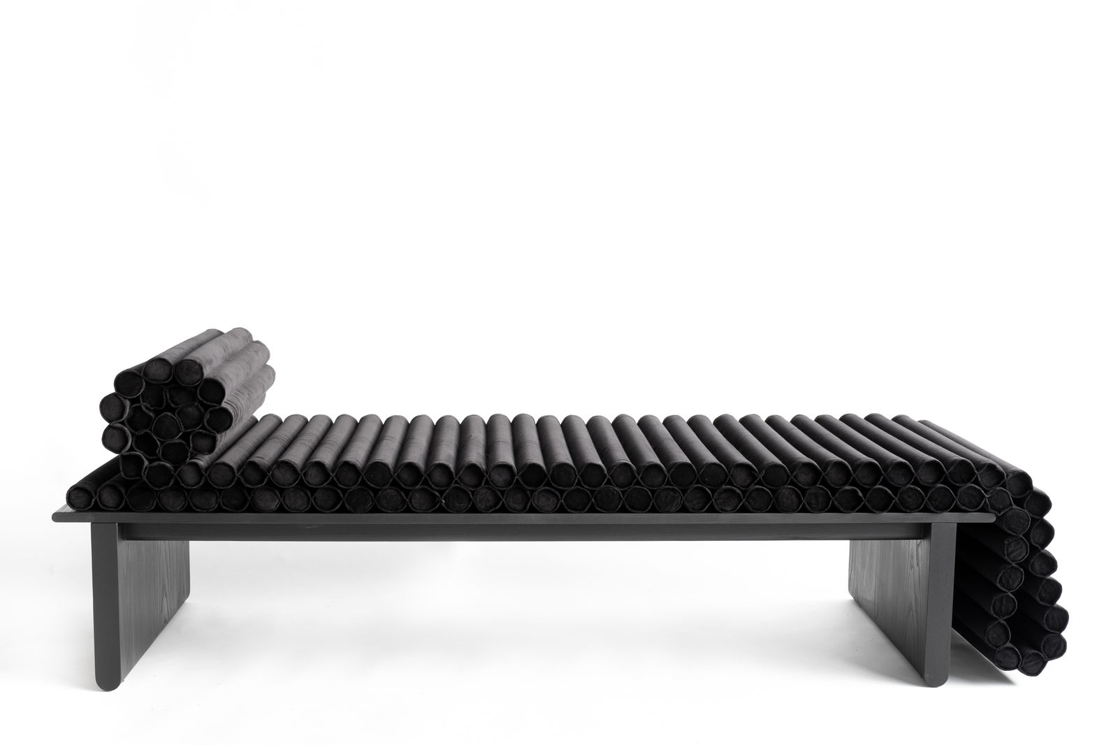 Yvonne Mouser and Tiersa Nureyev, Variable Wavelength Daybed, 2025