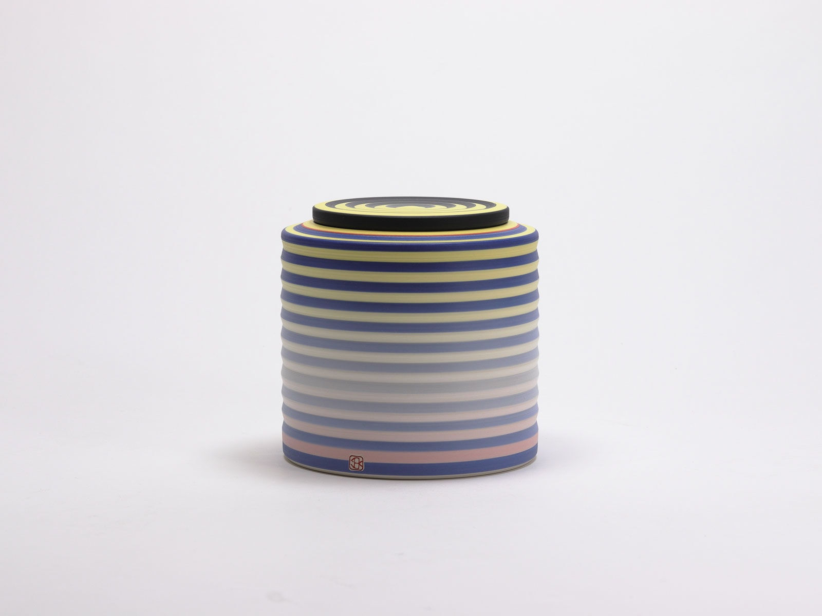 Jin Eui Kim, OPject - Cylindrical Form with Lid II, 2025