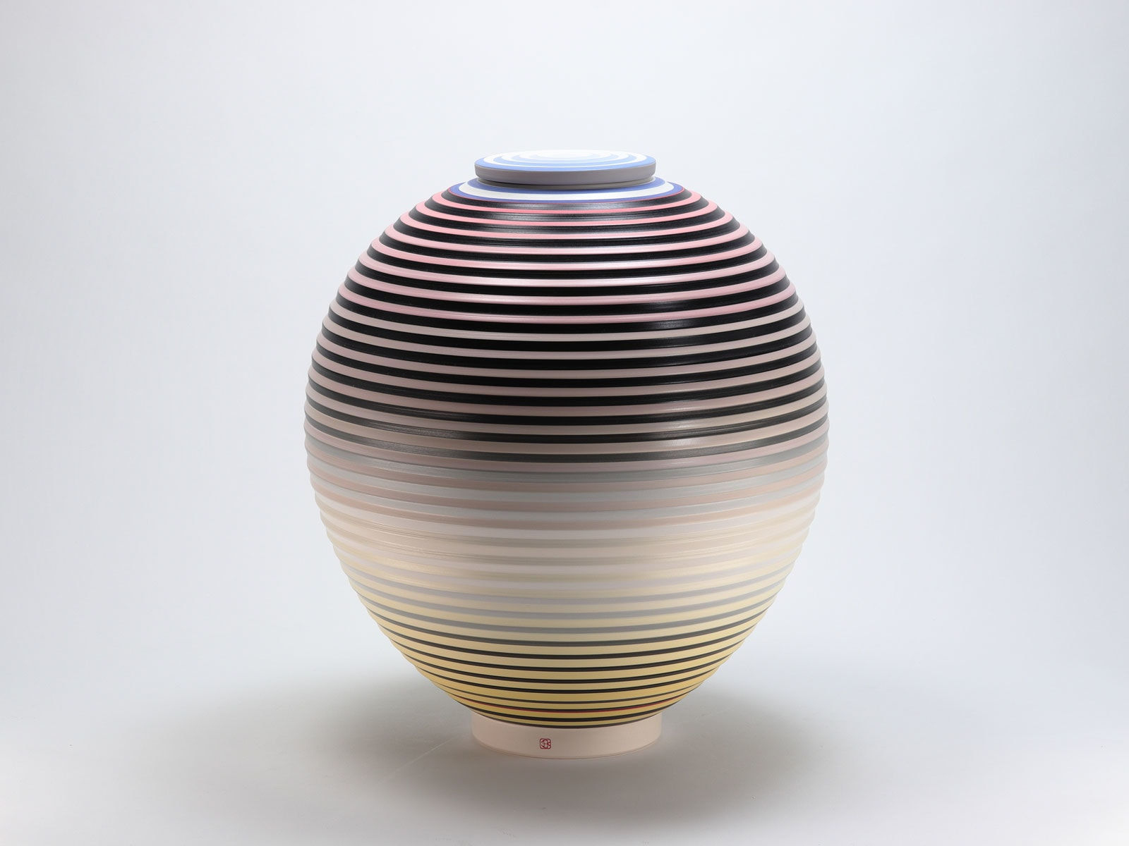 Jin Eui Kim, OPject - Spherical Form with Lid X, 2025