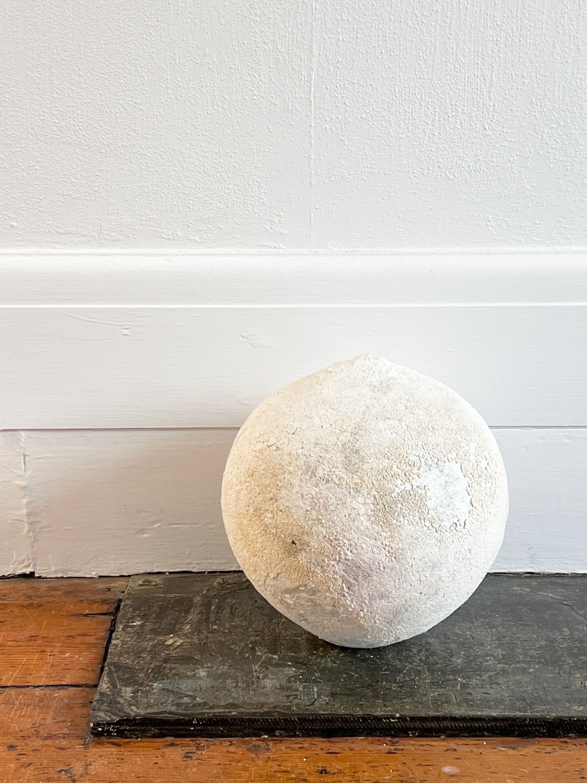 Akiko Hirai, Poppy Pod Plain Round, 2024