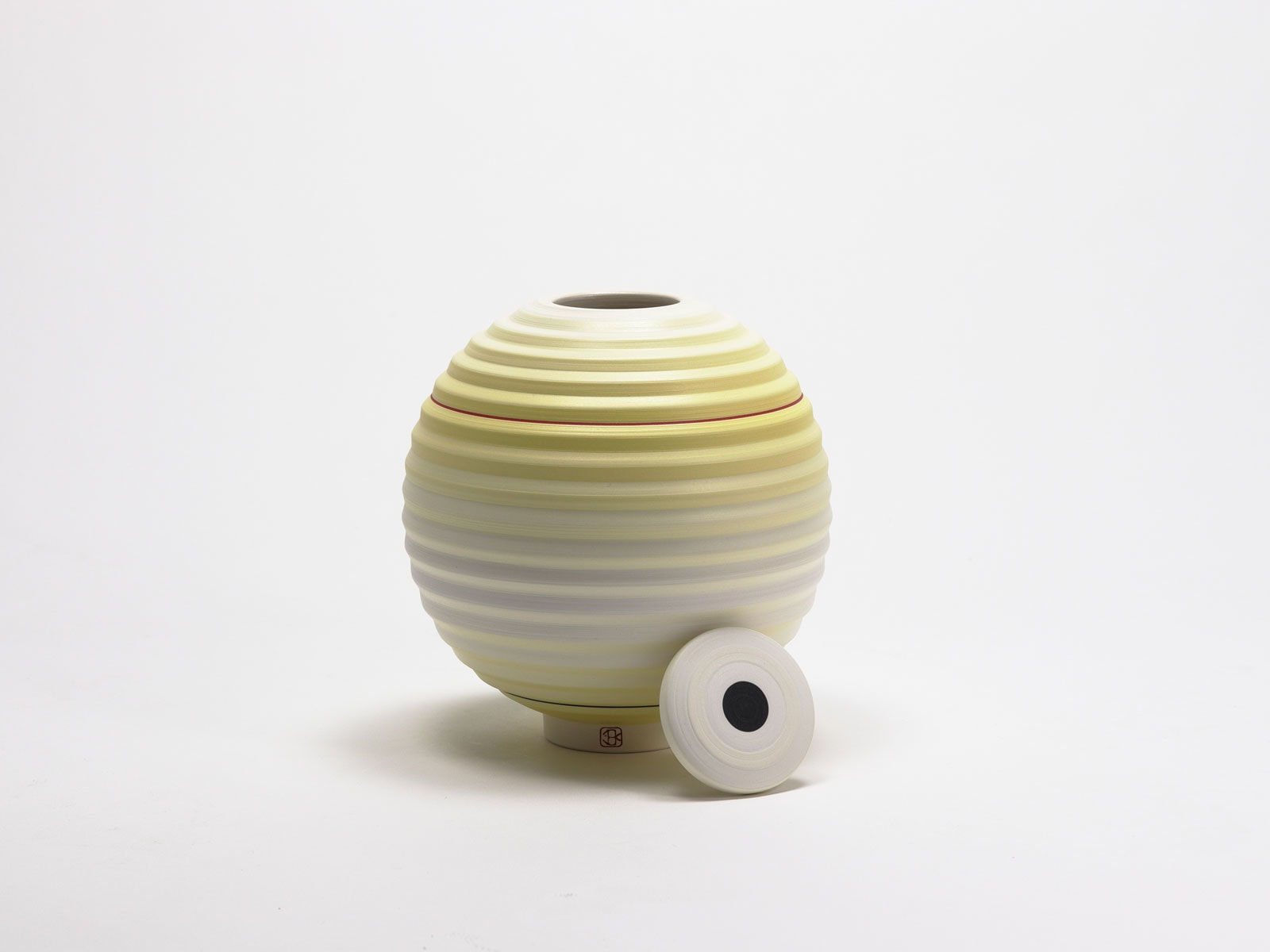 Jin Eui Kim, OPject - Spherical Form with Lid I, 2025