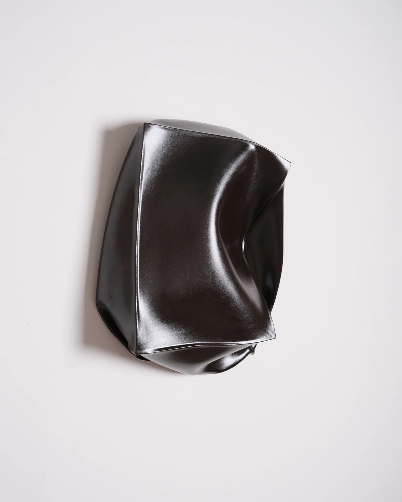 Floor Merjenburgh, FORM, deliberate tactility - Leather No.16, 2025