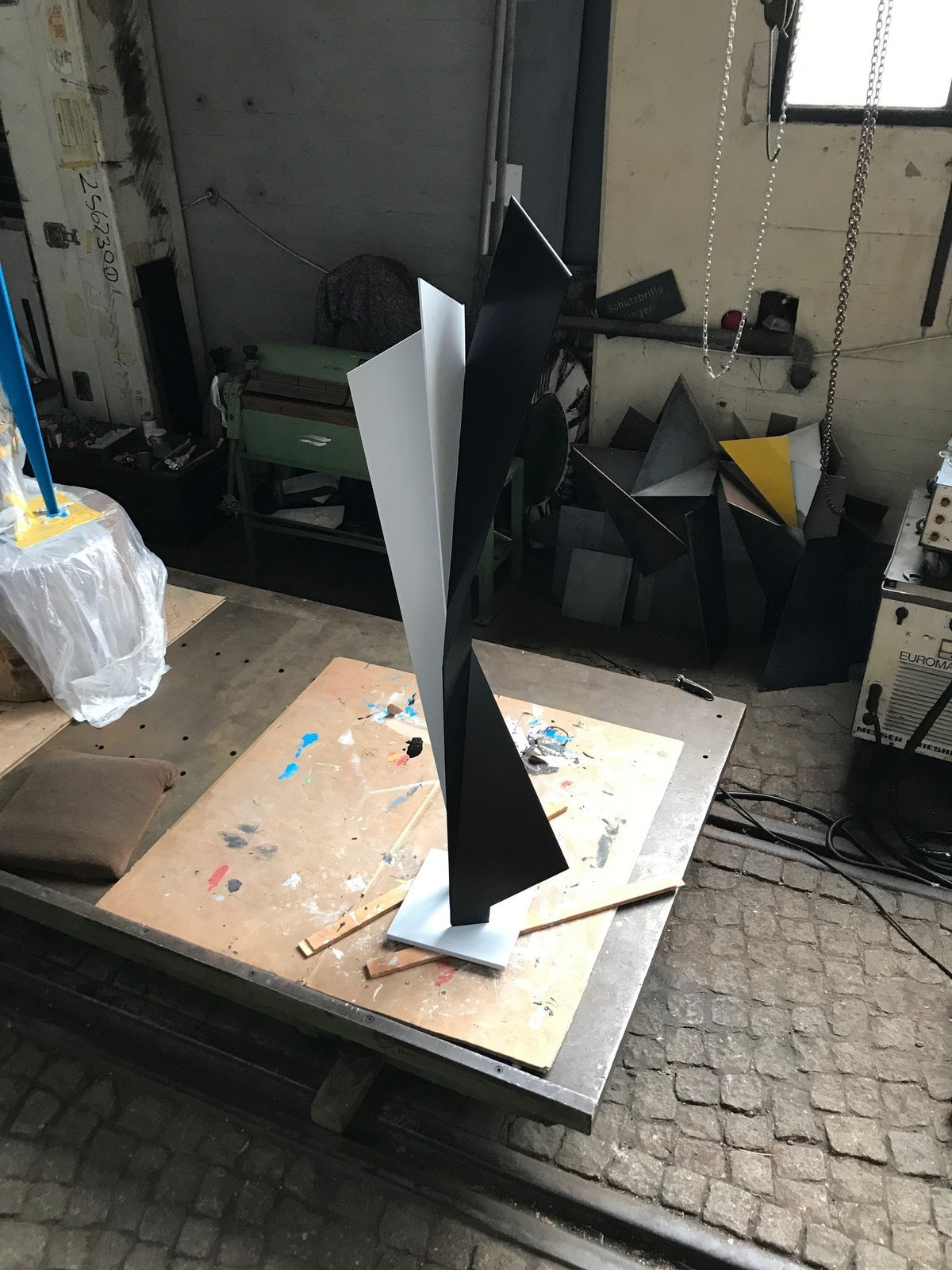 Katja Strunz, Blow Up, 2023