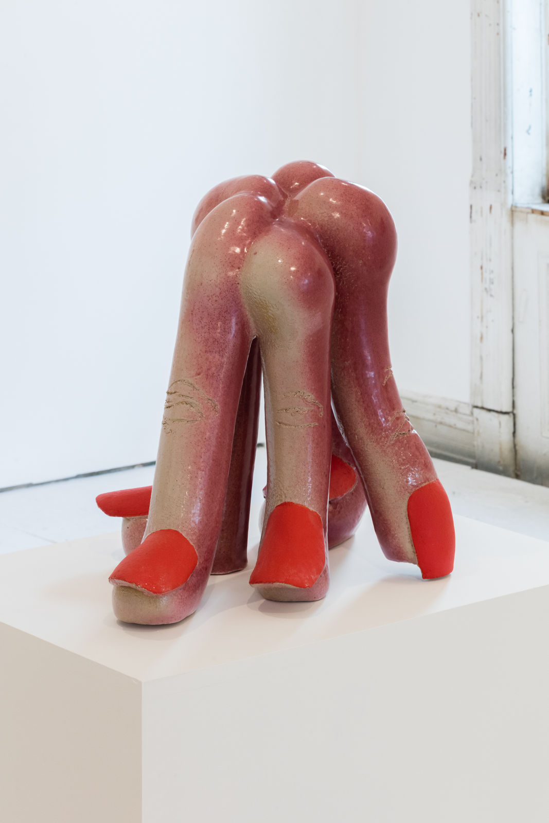 Elsa Sahal, Slippery Hand 3 (Pink and Red), 2020