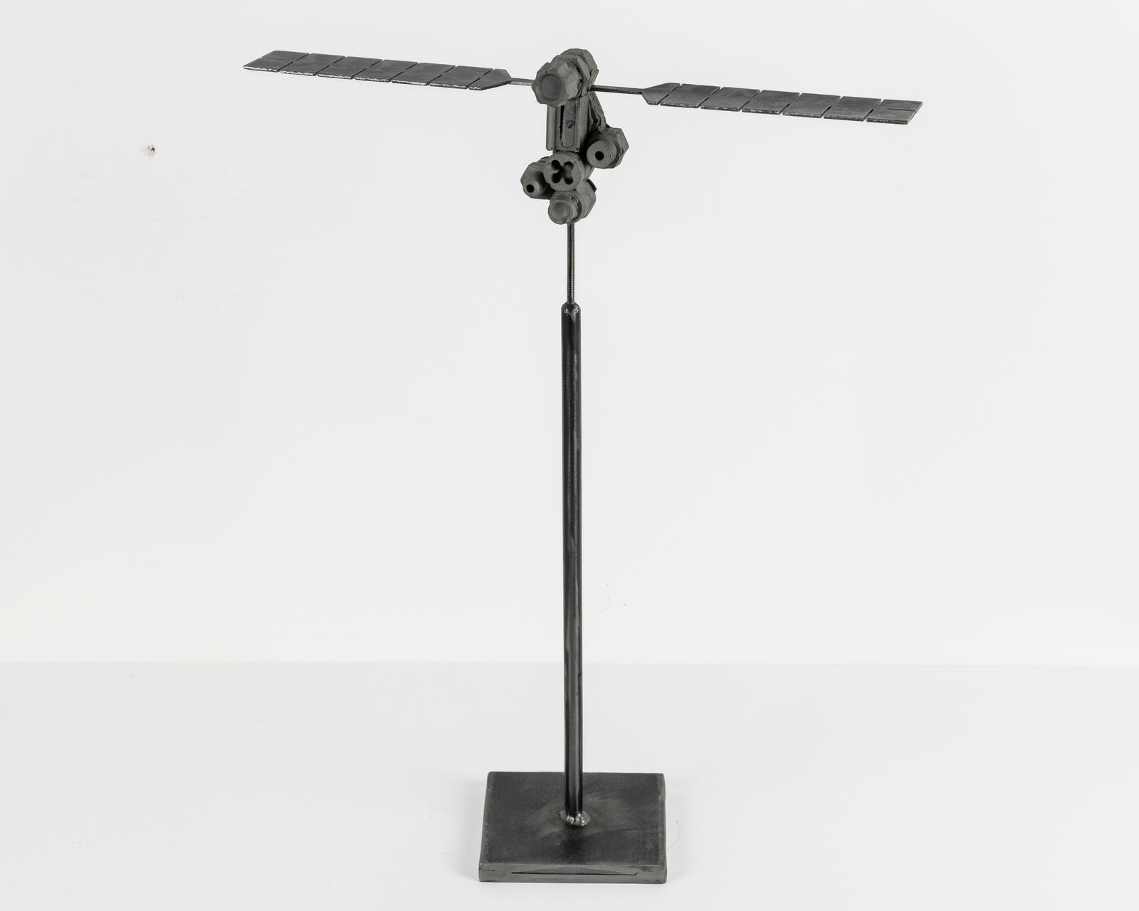 Simon Van Parys, Sat-015, 2025