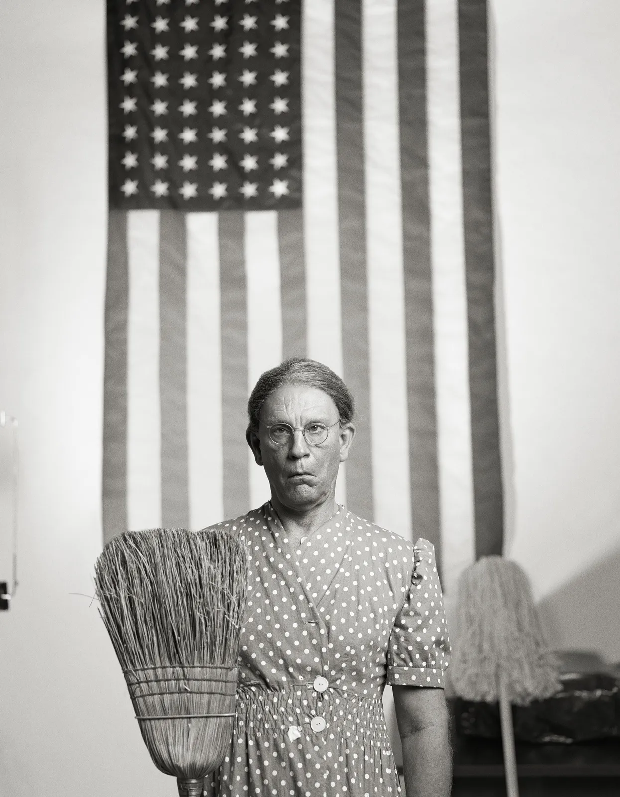 Sandro Miller, Gordon Parks / American Gothic, Washington, D.C. (1942), 2014