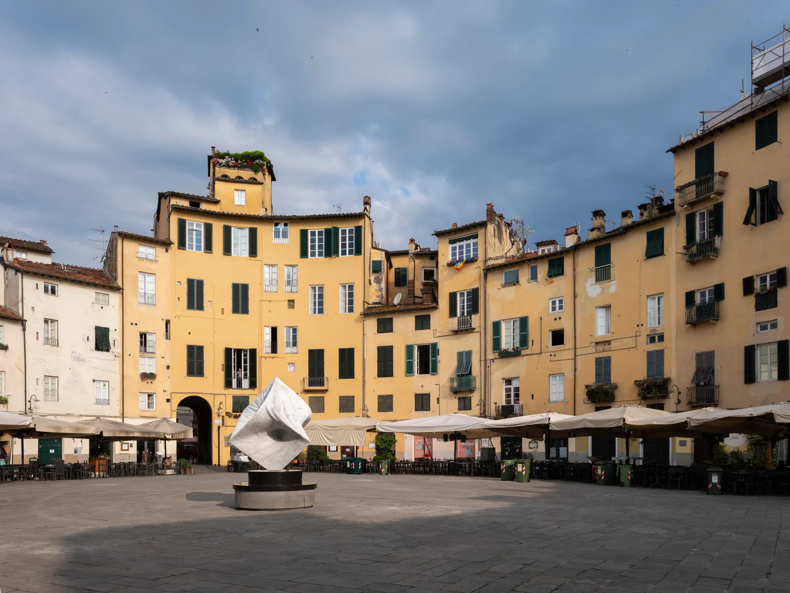 Gustavo Vélez, Tríptica, 2023