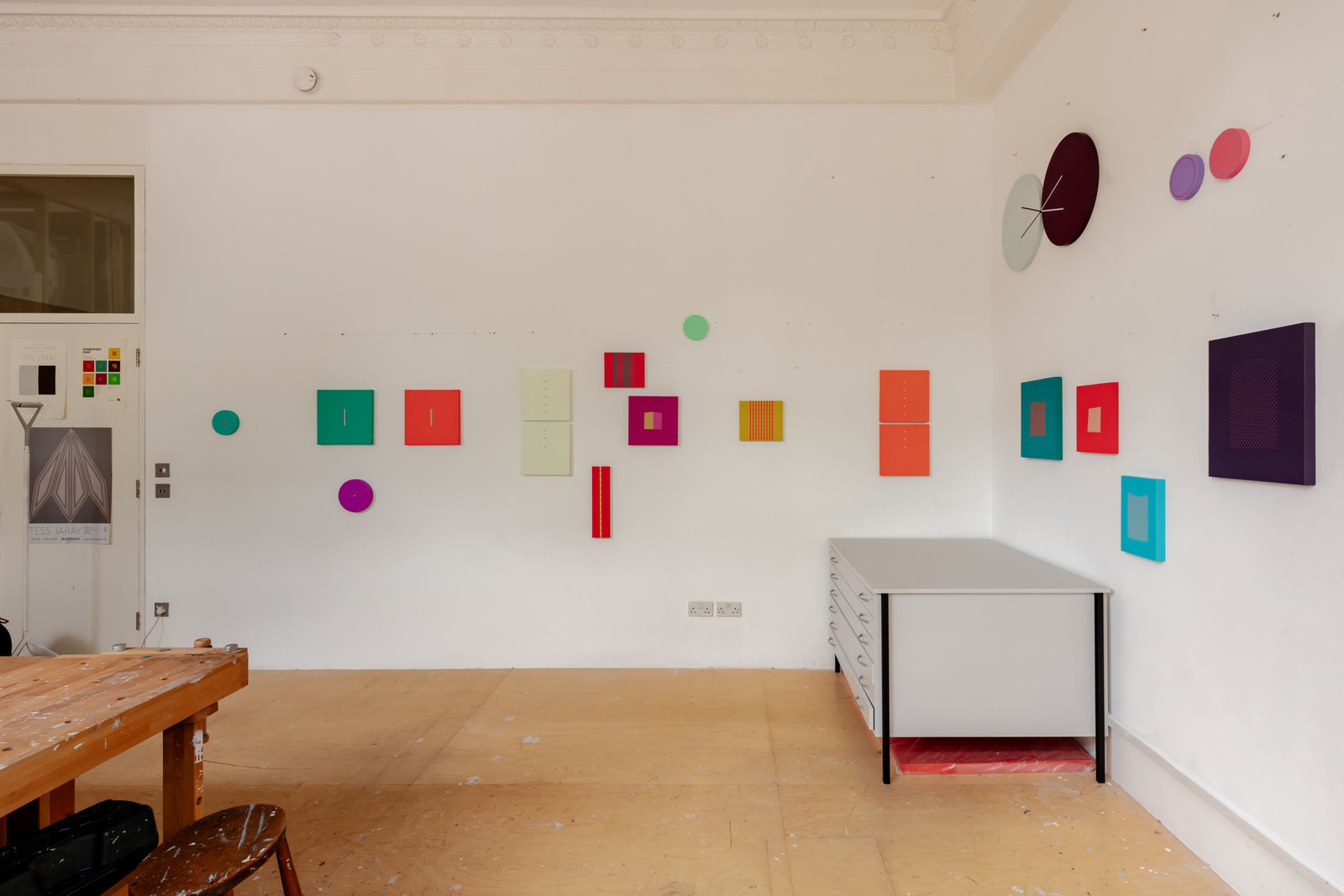 Tess Jaray, In the Beginning – Purple and White, 2023