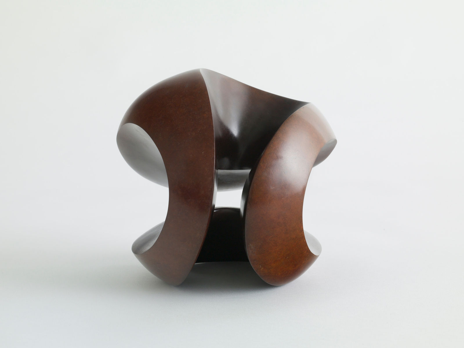 Steve Dilworth, Revolving Form, 2017