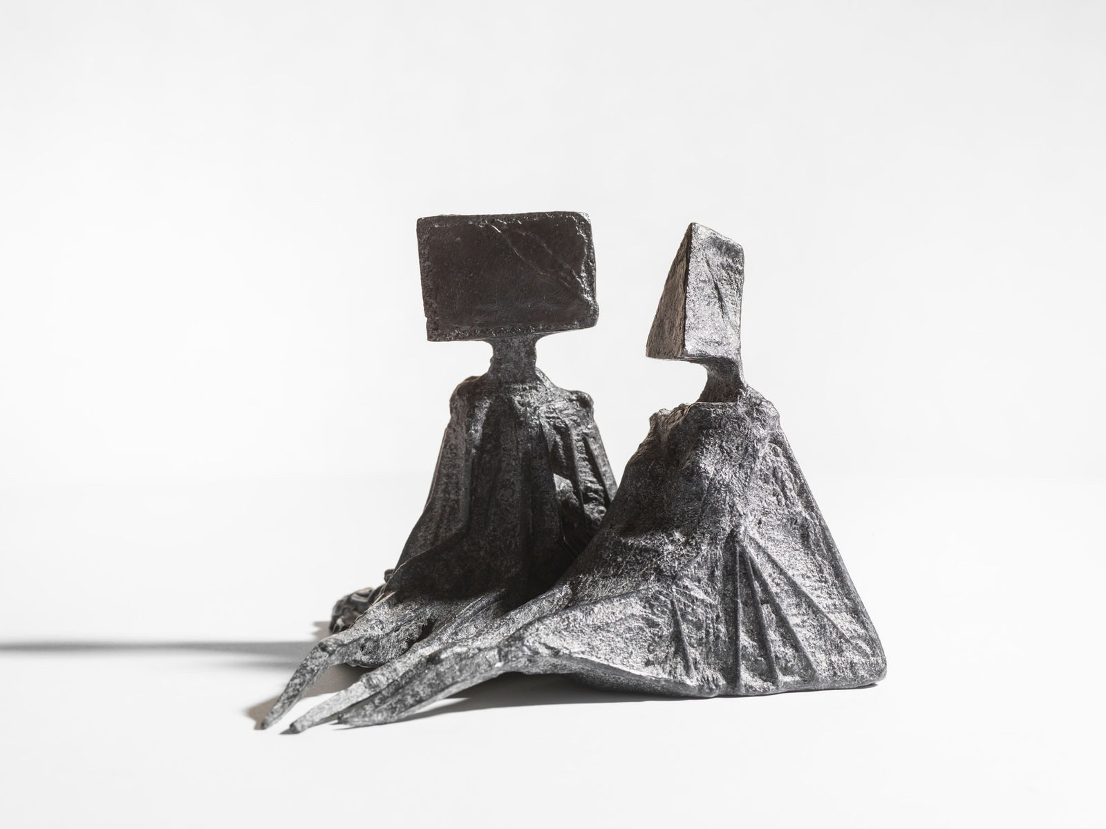 Lynn Chadwick, Reclining Couple (683), 1974