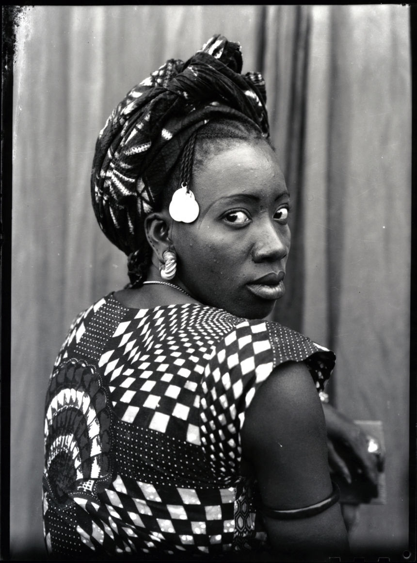 Seydou Keïta, Untitled portrait, 1952-1955