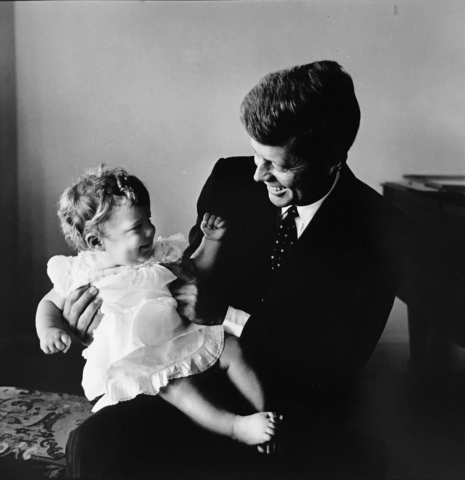 Jacques Lowe, JFK and Caroline, Hyannis Port, Summer 1958
