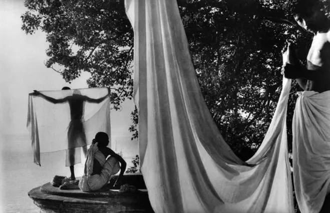 Marc Riboud, Varanasi, India, 1956